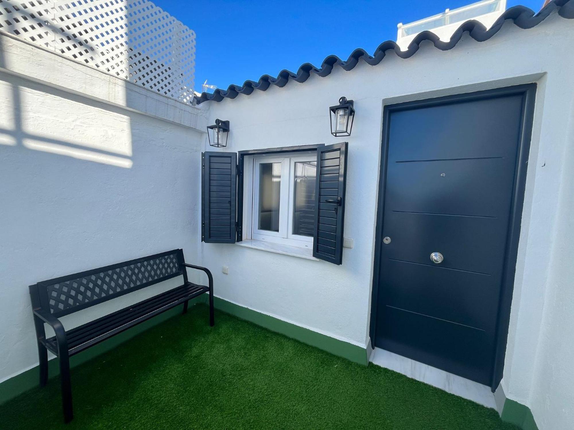 Hidden Gem Penthouse El Meson Apartment *